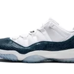 Air Jordan11 Retro Low LE - Blue Snakeskin