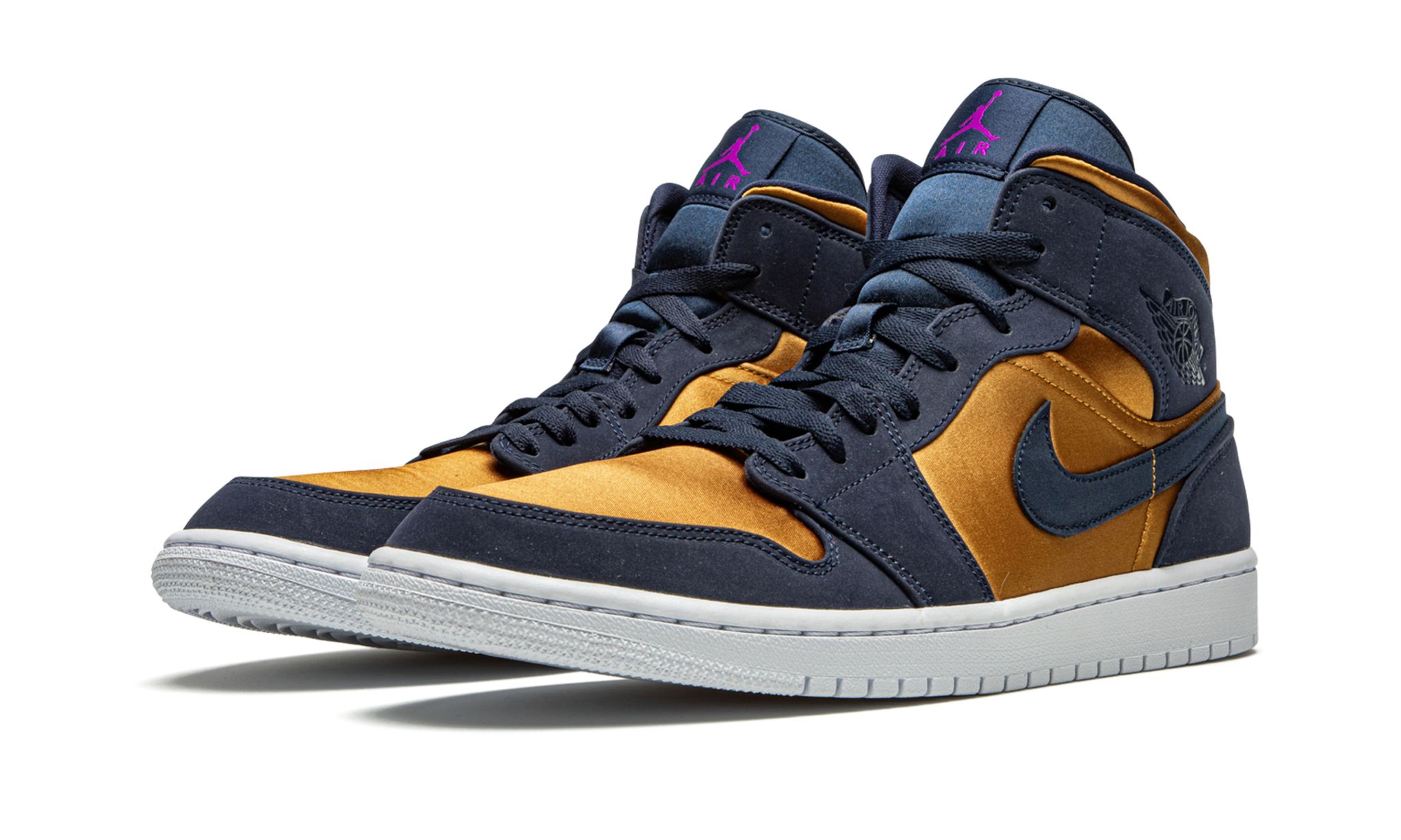Air-Jordan-1-Mid-SE-Stain-Gold-2.jpg Air Jordan 1 Mid Stain Gold - Image 3
